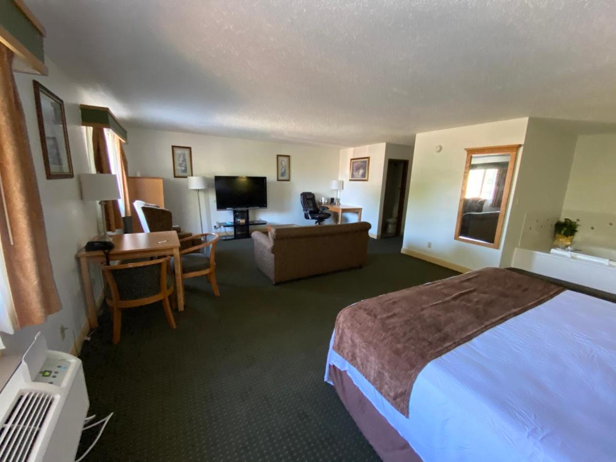Baymont By Wyndham Robinson Hotel Buitenkant foto