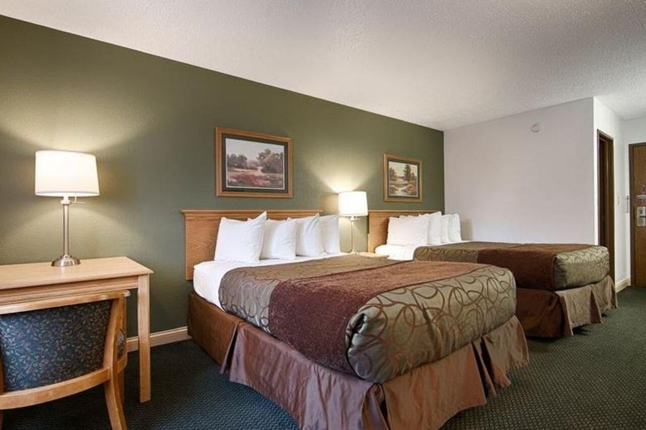 Baymont By Wyndham Robinson Hotel Buitenkant foto