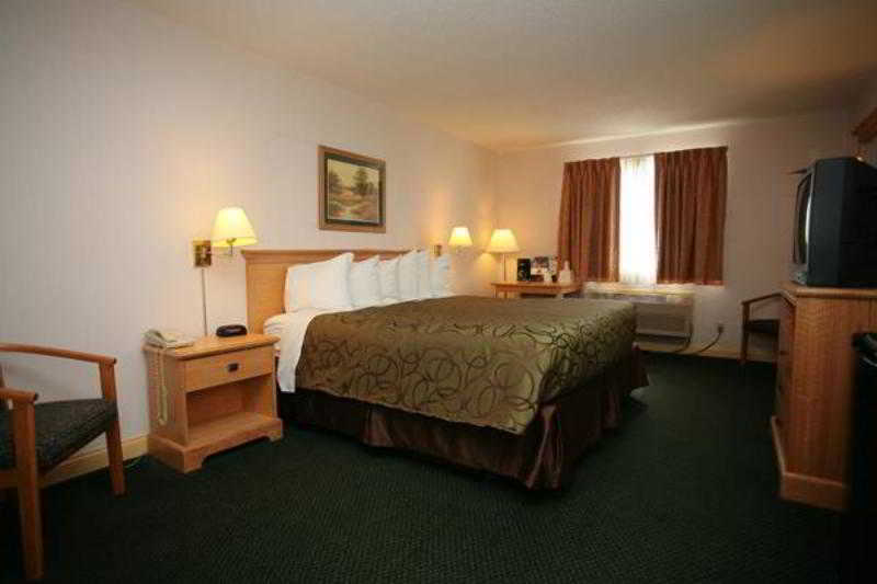 Baymont By Wyndham Robinson Hotel Buitenkant foto